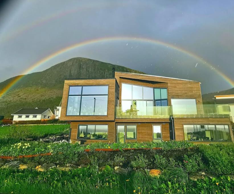 Beach Front Appartments In Design Eco-Villa Ulsteinvik Kültér fotó